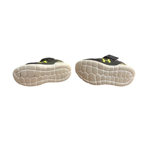 Under Armour Kids Running Shoes Black Neon Green Hook Loop Size 7K - Picture 3 of 4